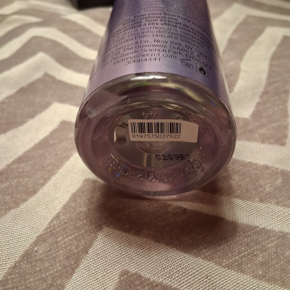 Victoria's Secret Love Spell Fragrance Mist - Picture 7 of 7